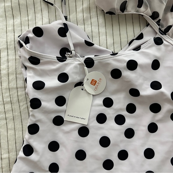 NWT One Shoulder Ruffle Polka Dot One Piece Swimsuit - Picture 4 of 10